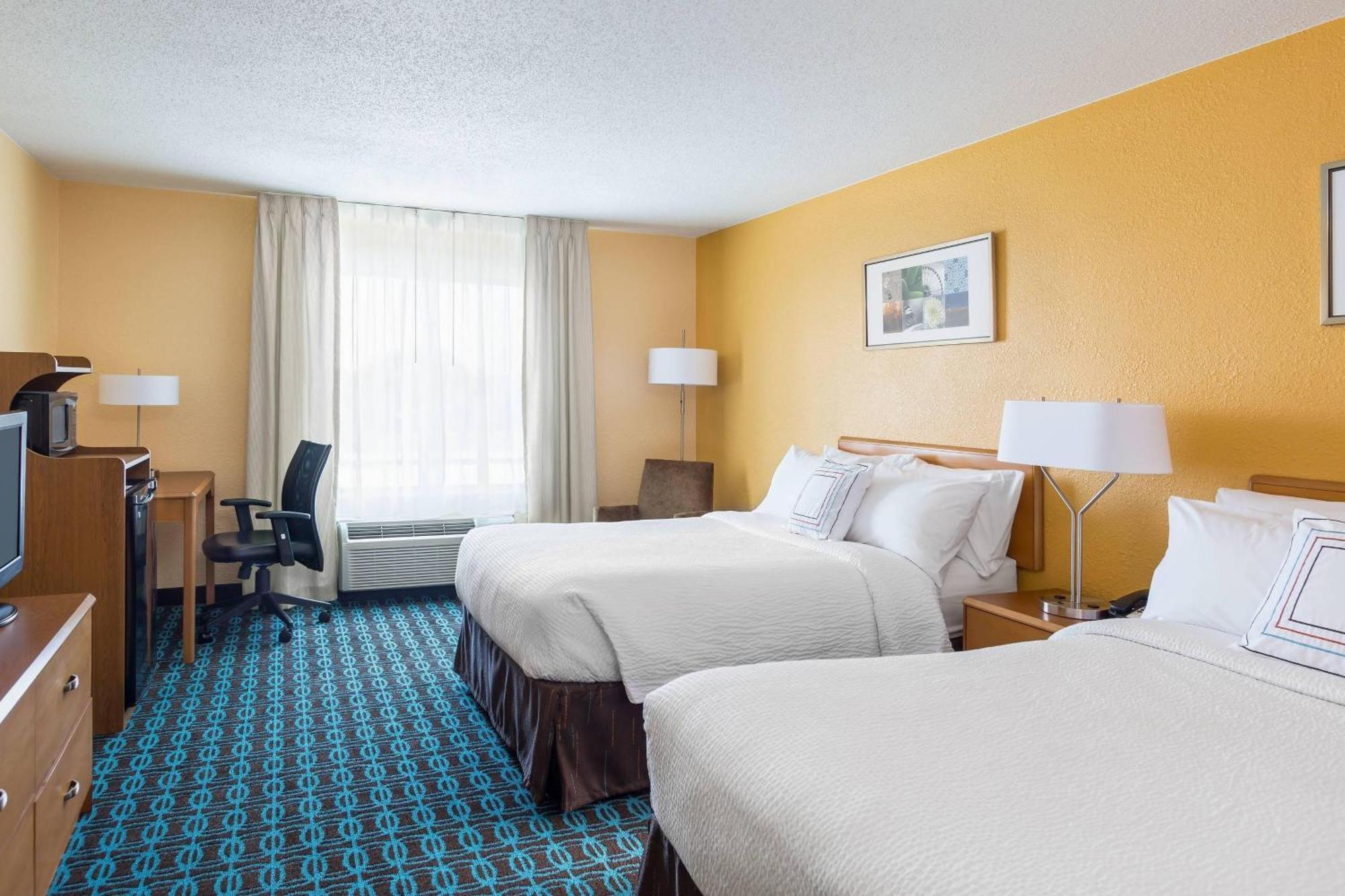 Fairfield Inn & Suites Вальпараисо Экстерьер фото
