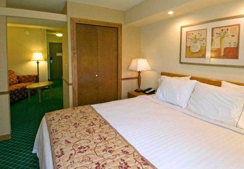 Fairfield Inn & Suites Вальпараисо Номер фото