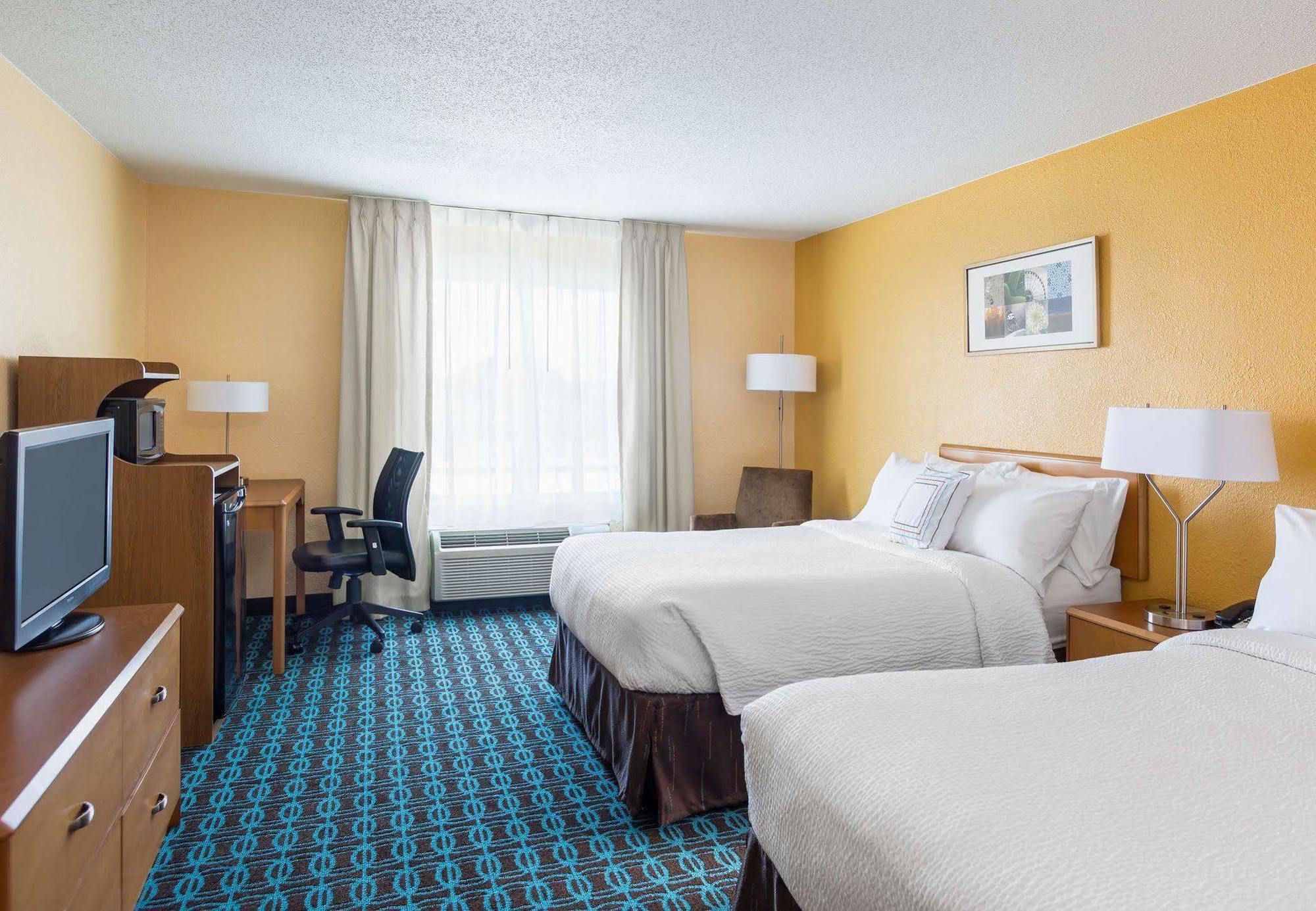 Fairfield Inn & Suites Вальпараисо Экстерьер фото